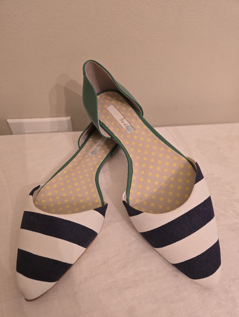 Boden Vienne Point D'Orsay Striped Navy & White with Green Trim Flats Size 40